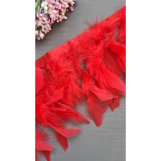 Перья на тесьме (цвет красный) 10 см